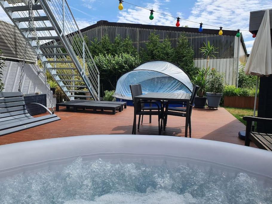 Kornhaus - Schoene Ferienwohnung Mit Pool, Kamin Und Terrasse เกิตทิงเงน ภายนอก รูปภาพ