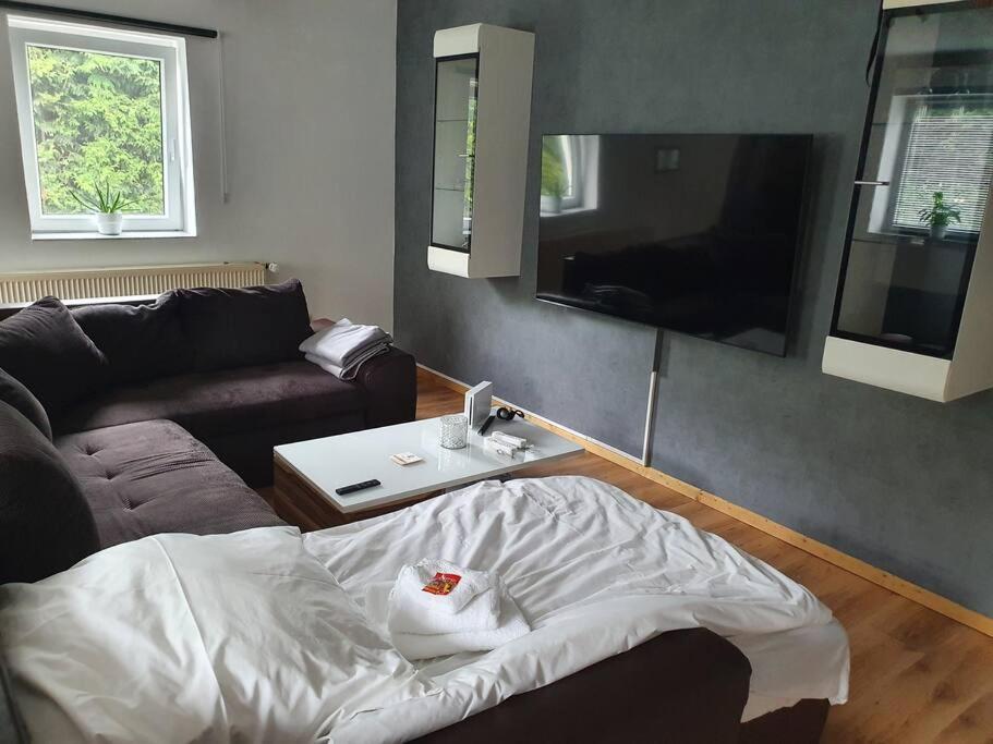 Kornhaus - Schoene Ferienwohnung Mit Pool, Kamin Und Terrasse เกิตทิงเงน ภายนอก รูปภาพ